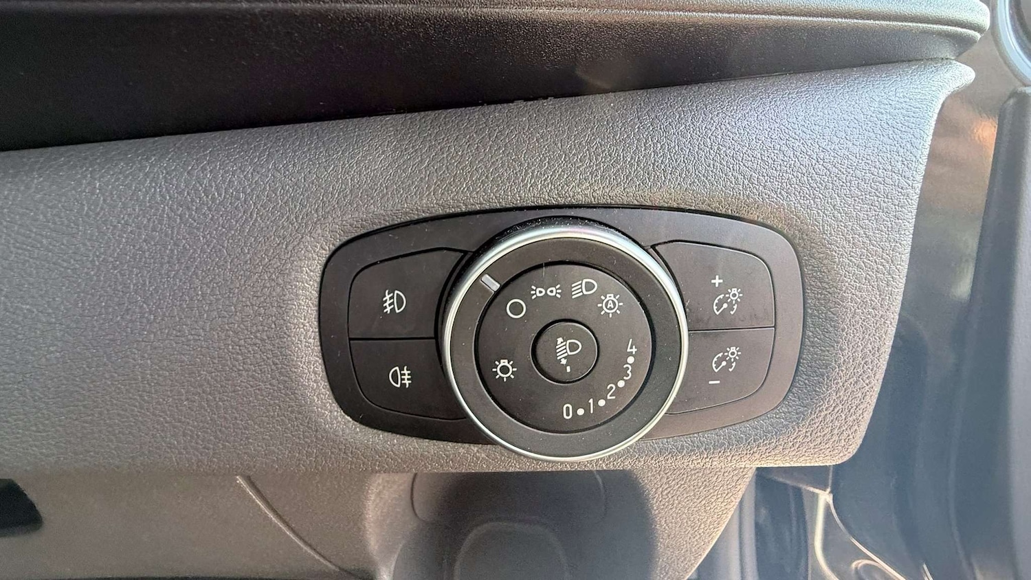 Used Ford Transit Custom 2018 for sale - 76088059: Photo 24