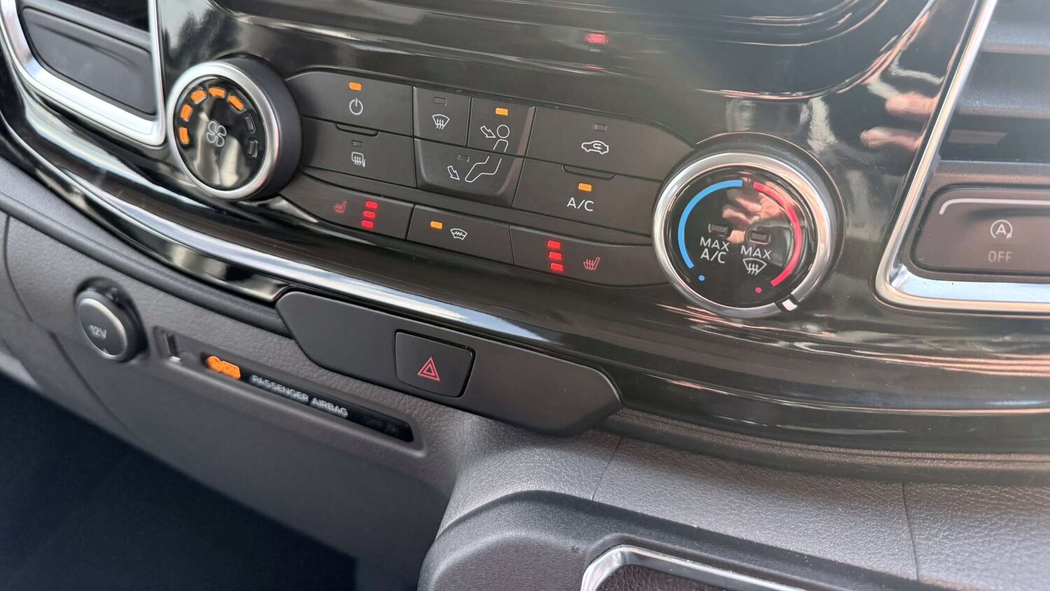 Used Ford Transit Custom 2018 for sale - 76088059: Photo 32