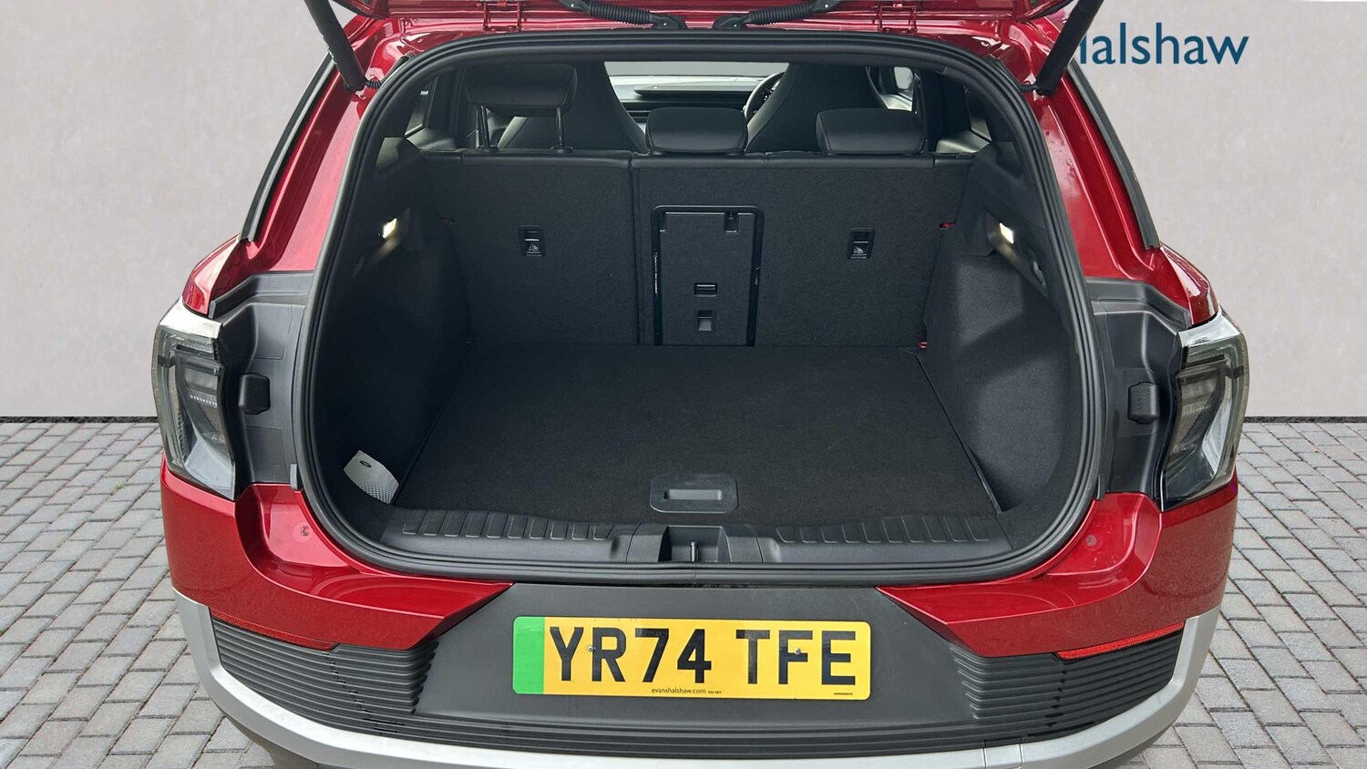 Used Ford Explorer 2024 for sale - 77257238: Photo 9