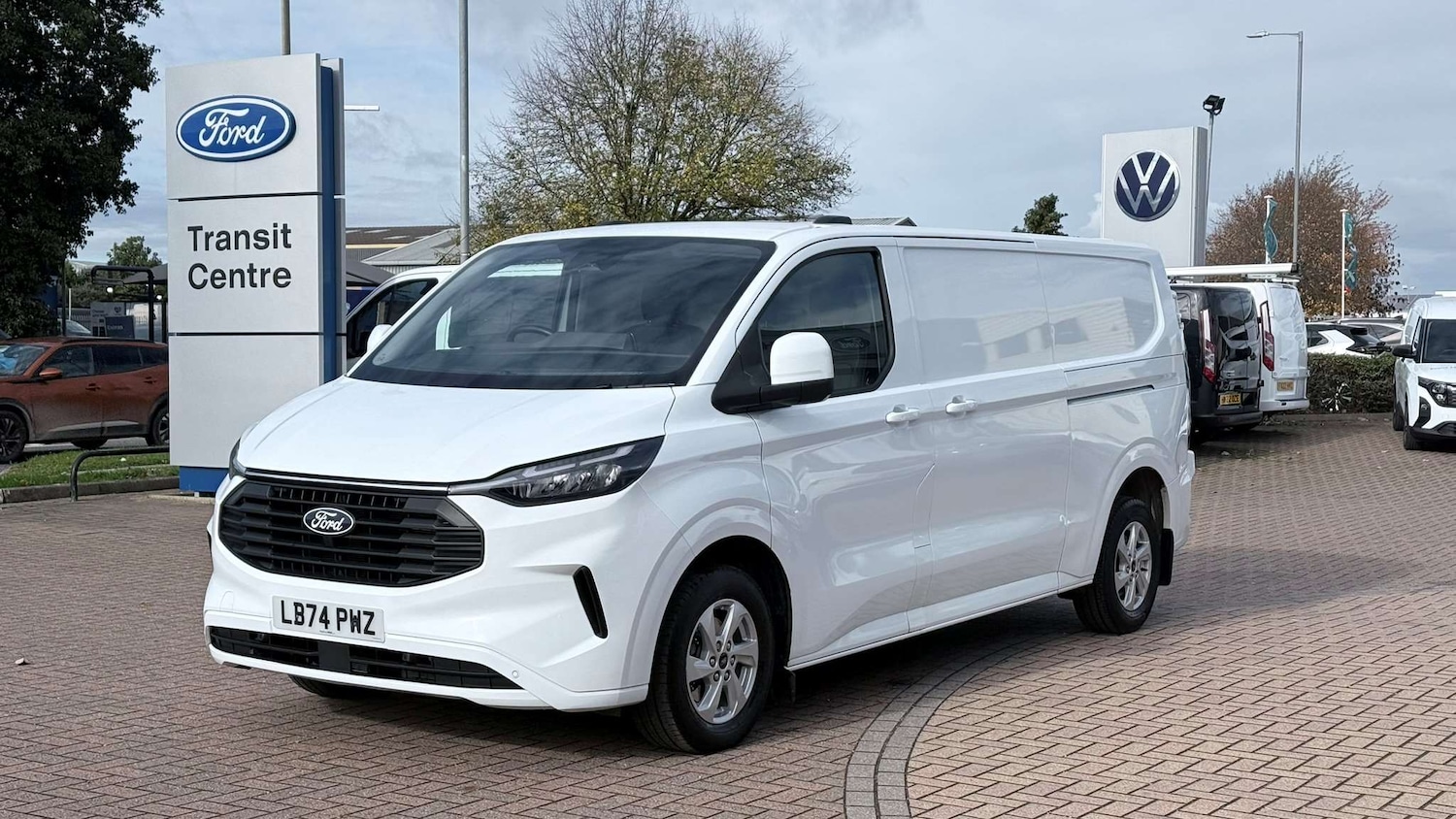 Used Ford Transit Custom 2024 for sale - 76329332: Photo 3