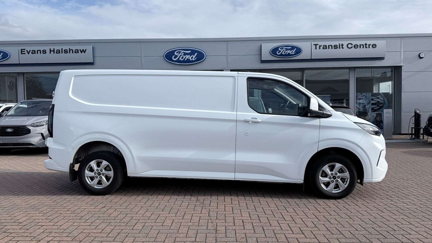 Used Ford Transit Custom 2024 for sale - 76329332: Photo 6