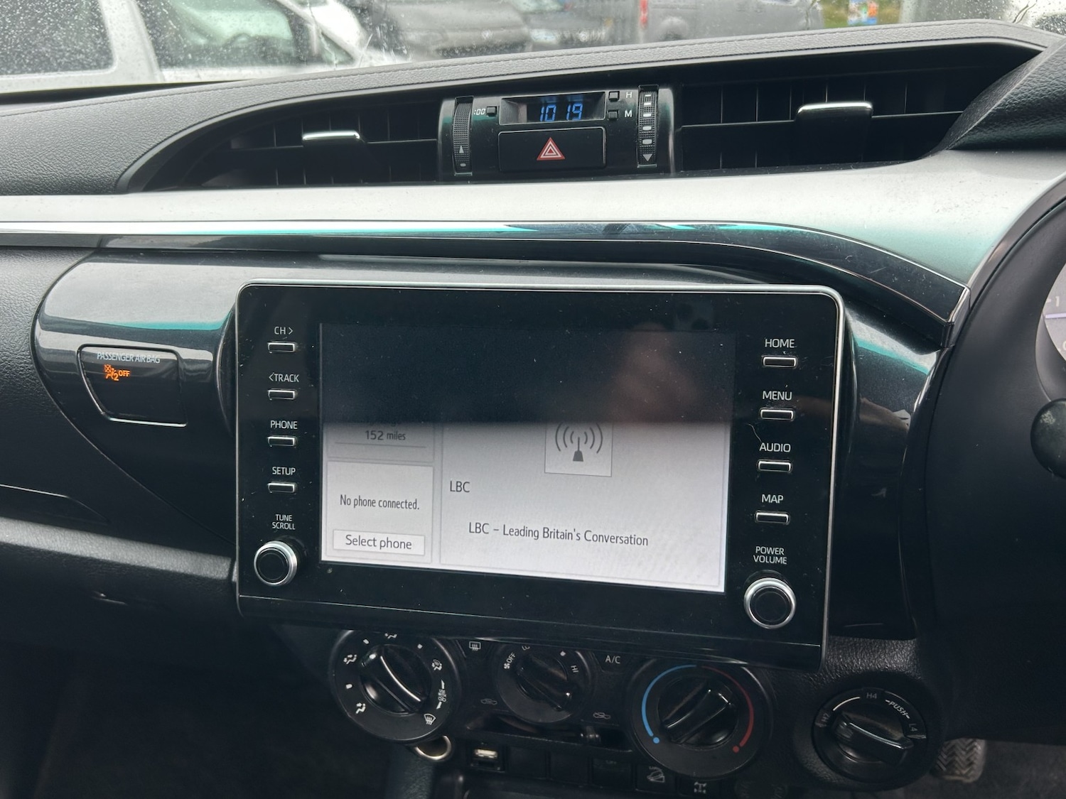 Used Toyota Hilux 2023 for sale - 77687679: Photo 12