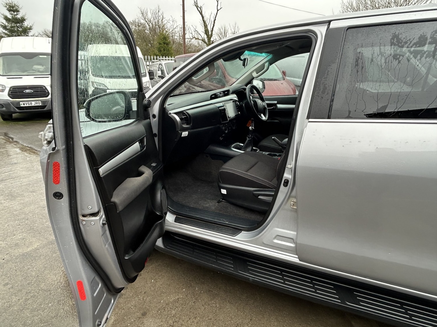 Used Toyota Hilux 2023 for sale - 77687679: Photo 7