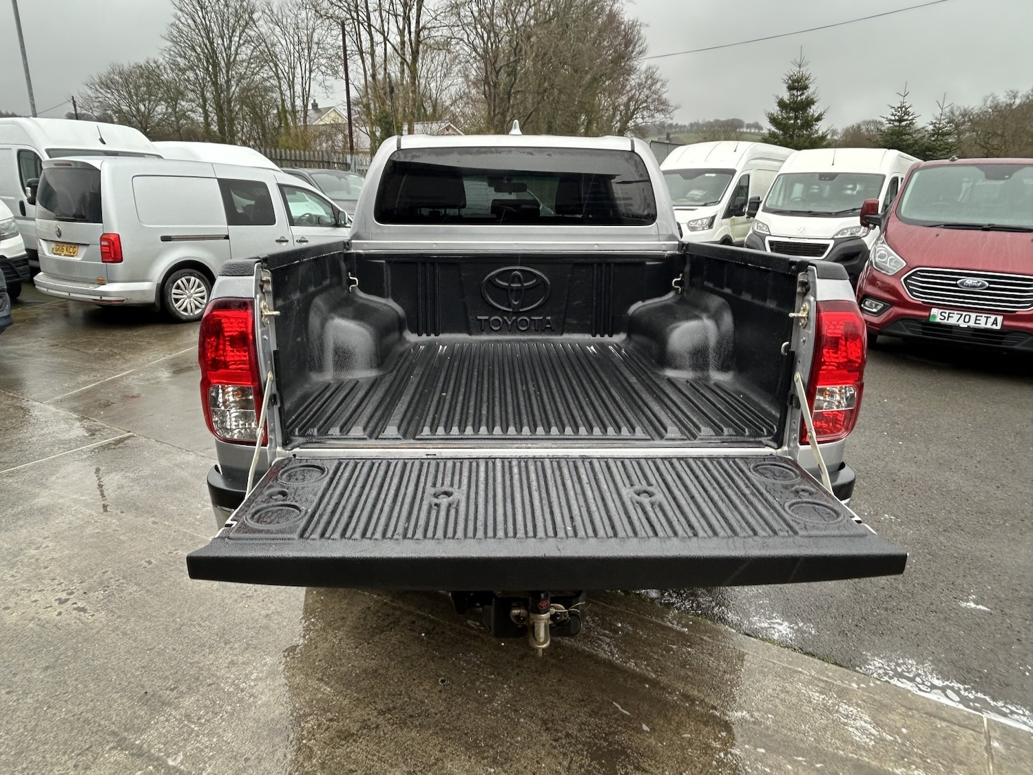Used Toyota Hilux 2023 for sale - 77687679: Photo 9