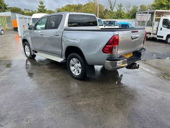 Used Toyota Hilux 2017 for sale - 75944959: Photo