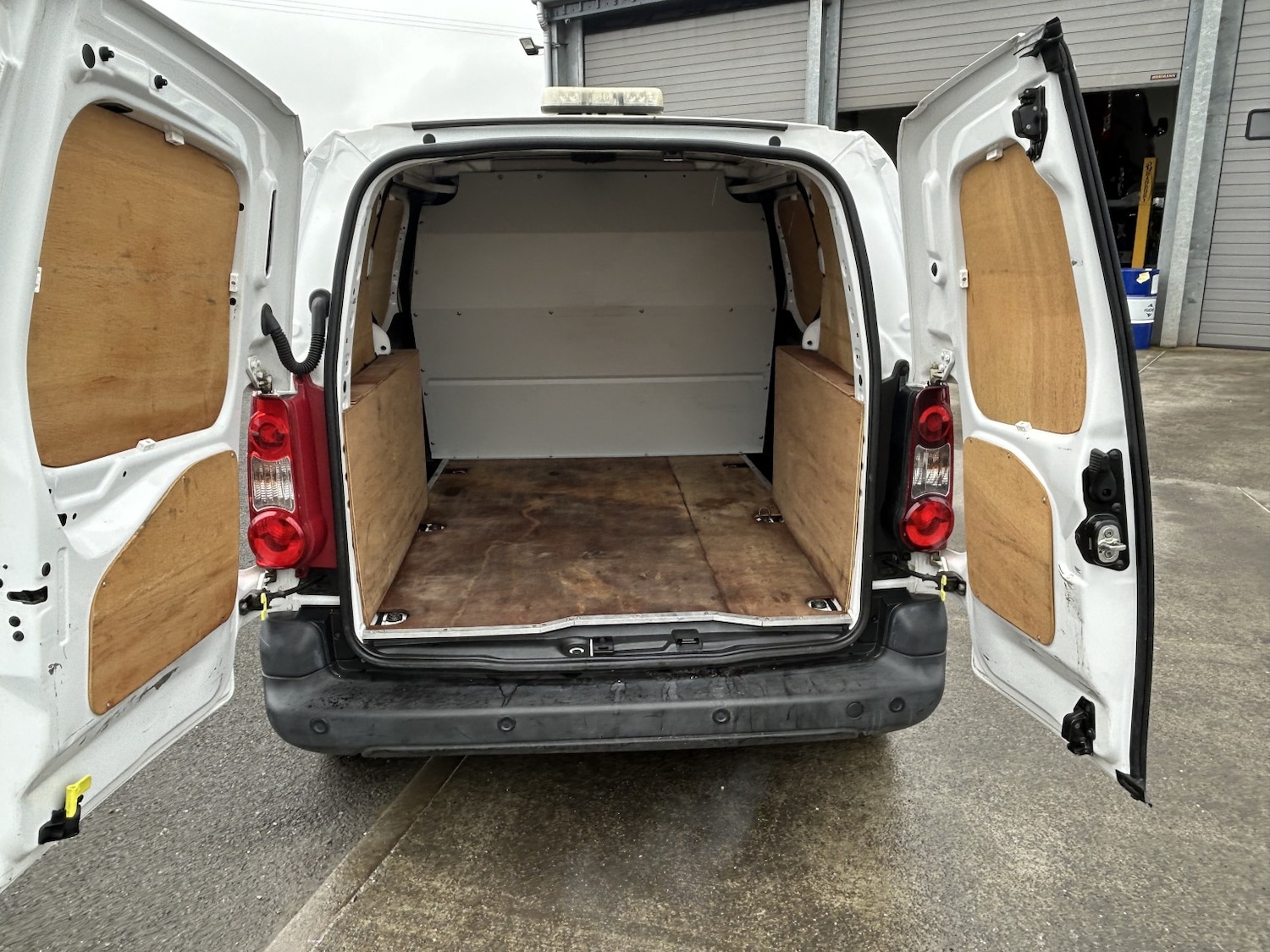 Used Peugeot Partner 2018 for sale - 77701074: Photo 8