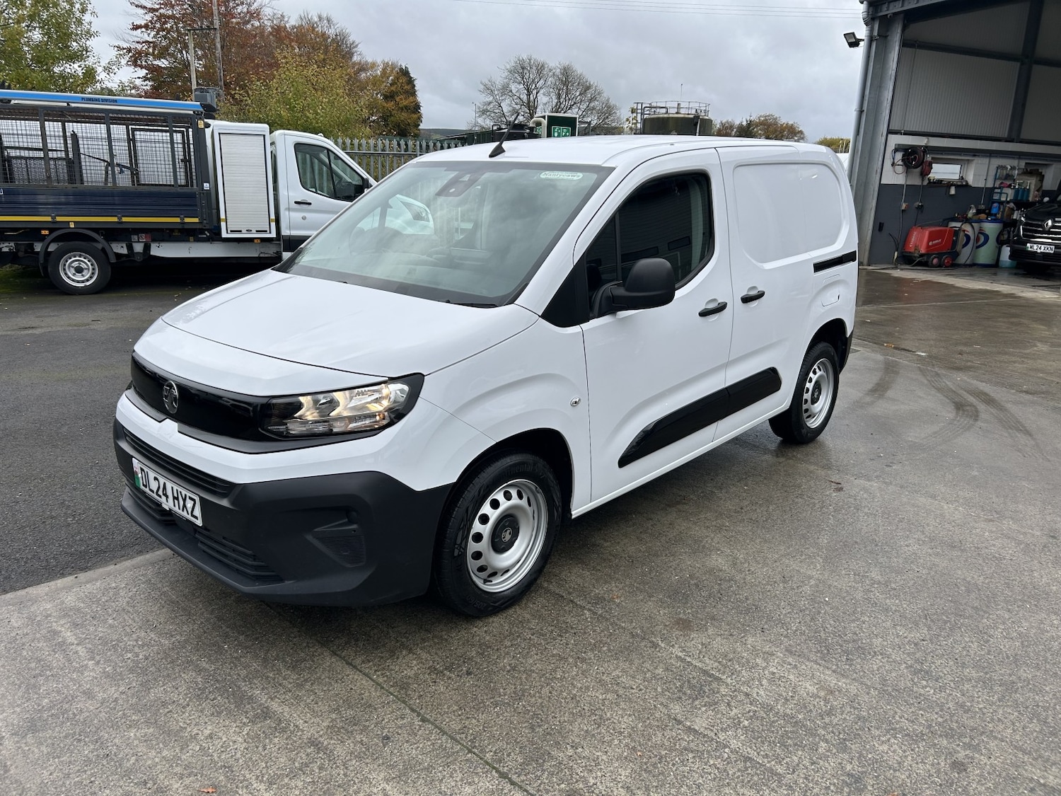 Used Vauxhall Combo 2024 for sale - 76421835: Photo 1
