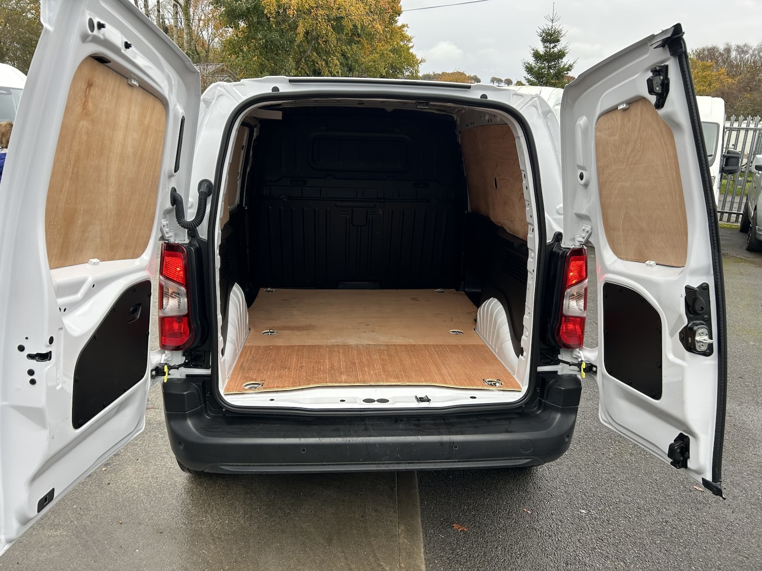 Used Vauxhall Combo 2024 for sale - 76421835: Photo 8