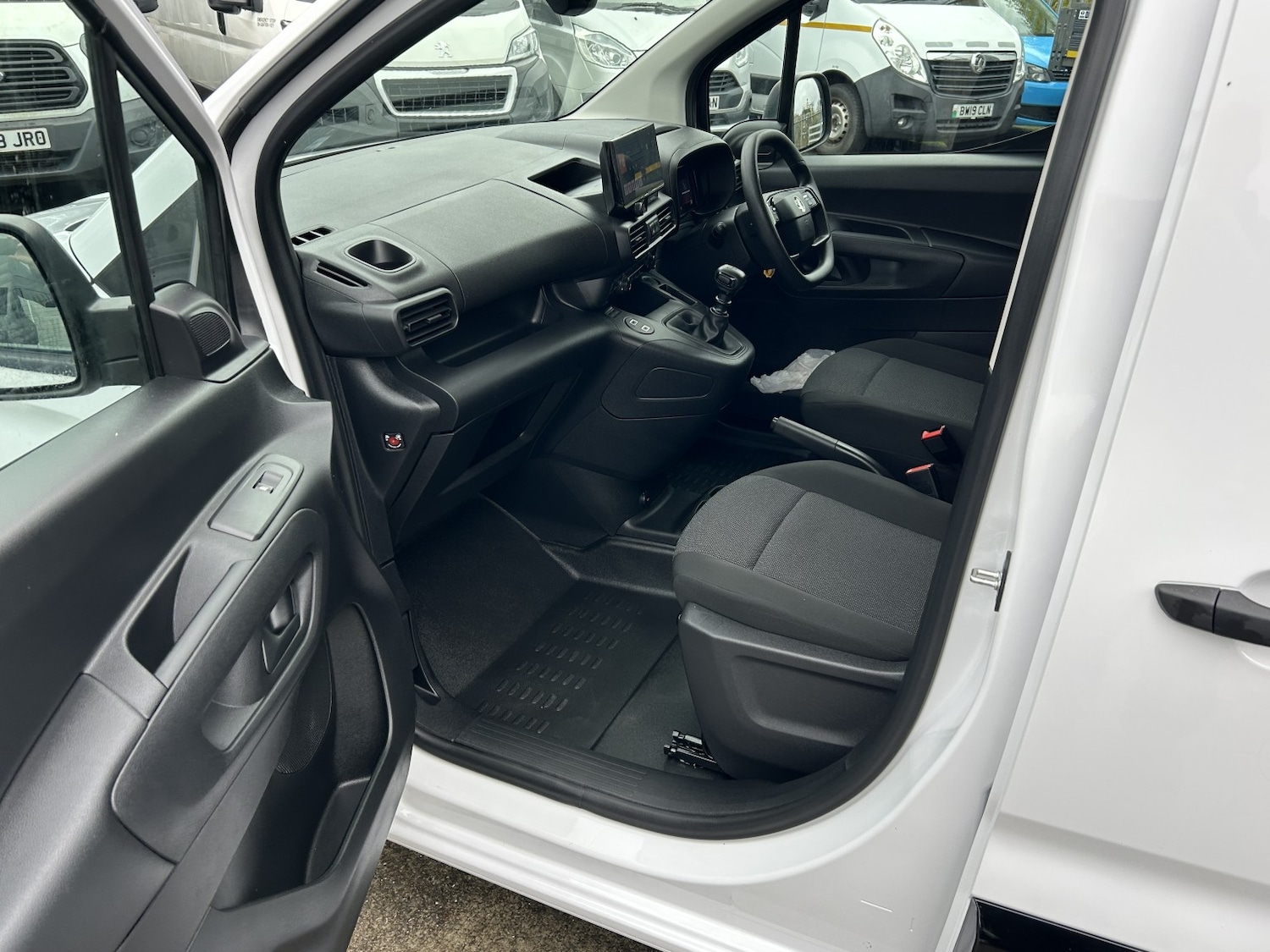 Used Vauxhall Combo 2024 for sale - 76421835: Photo 9