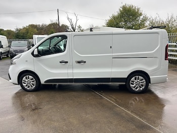 Used Nissan NV300 2021 for sale - 76205646: Photo 2