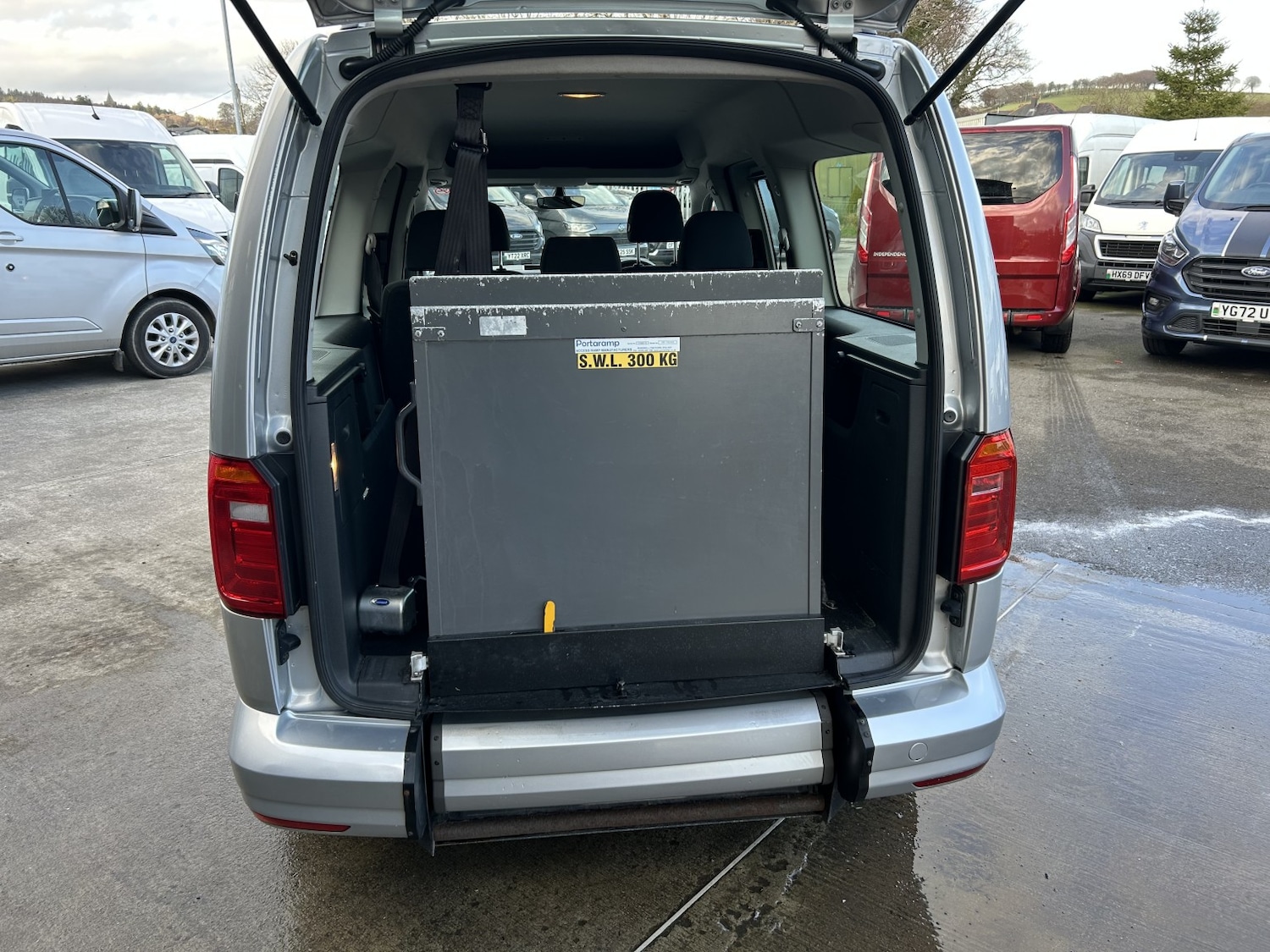 Used Volkswagen Caddy Maxi Life 2017 for sale - 77687665: Photo 9