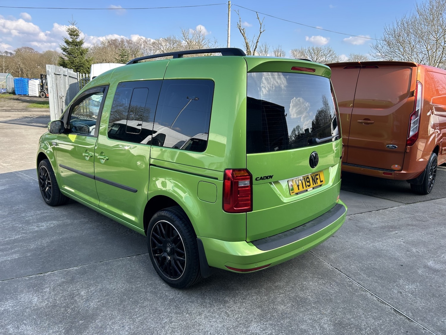 Used Volkswagen Caddy Maxi Life 2019 for sale - 77789354: Photo 3