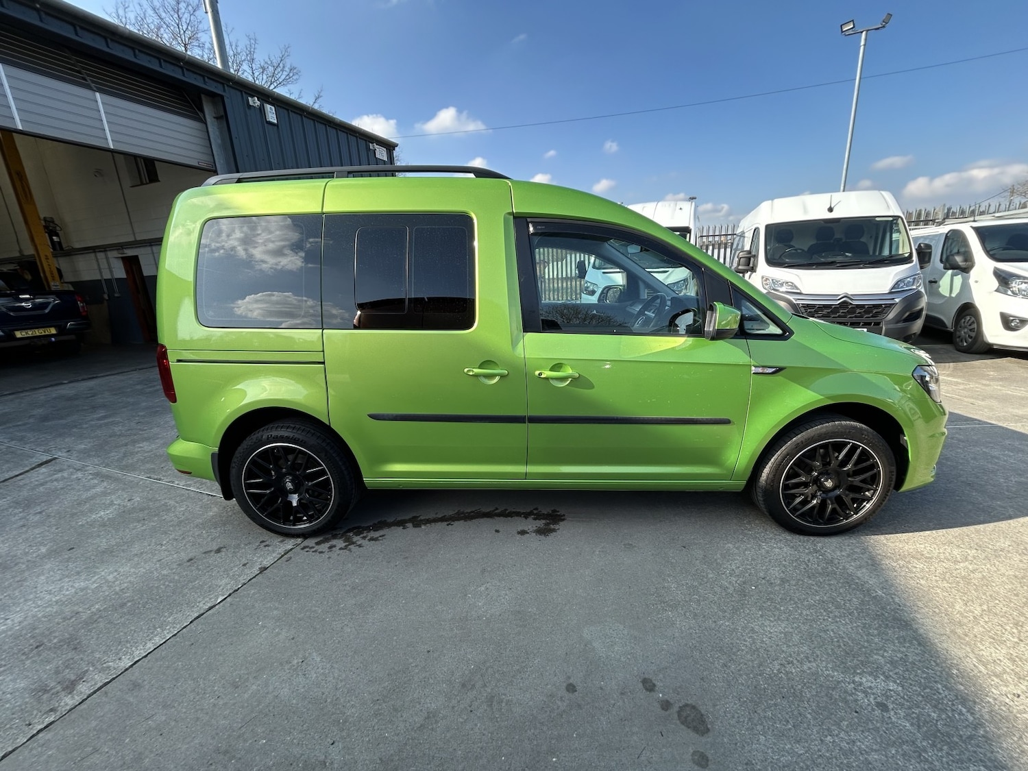 Used Volkswagen Caddy Maxi Life 2019 for sale - 77789354: Photo 5