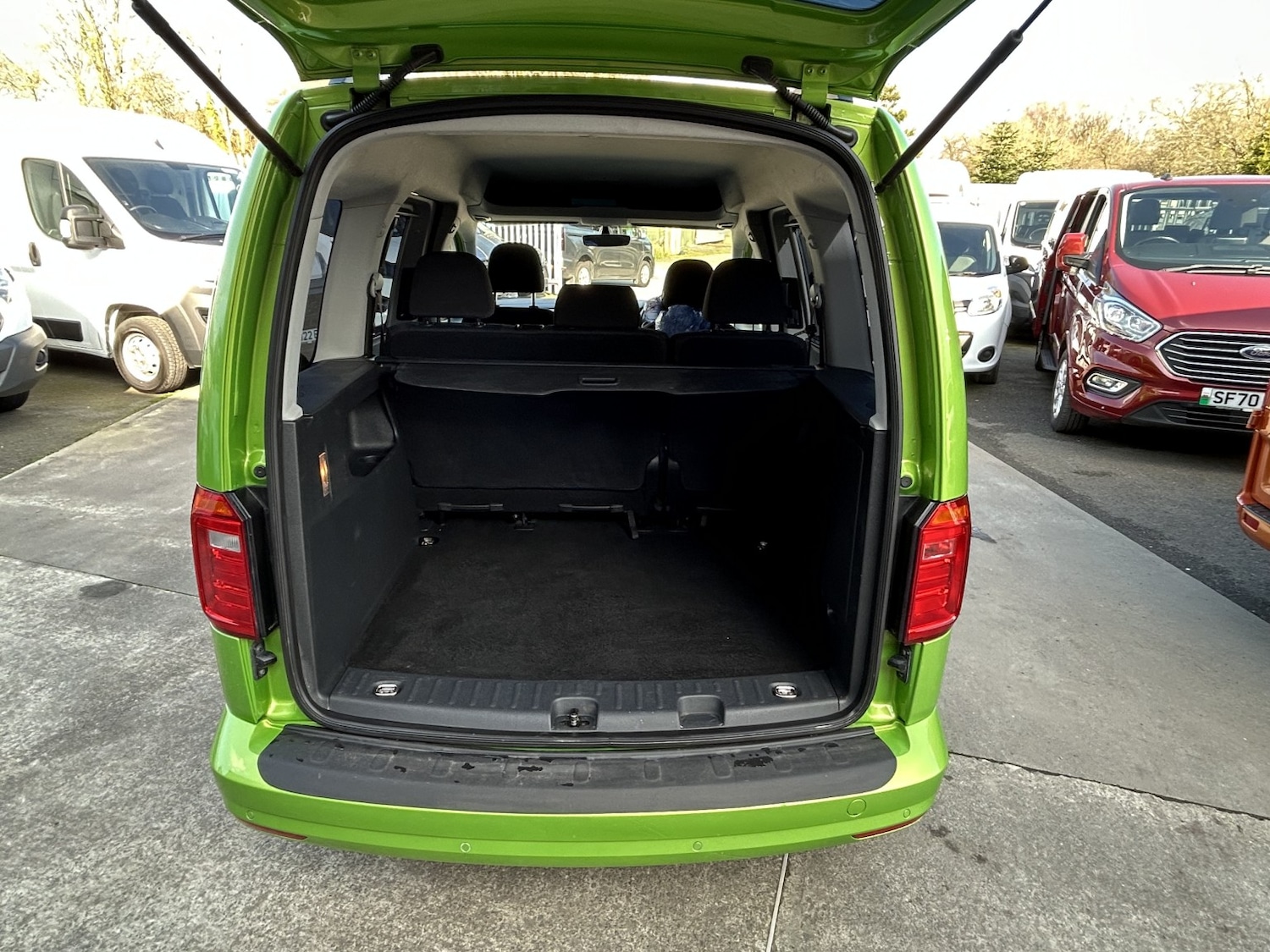 Used Volkswagen Caddy Maxi Life 2019 for sale - 77789354: Photo 7