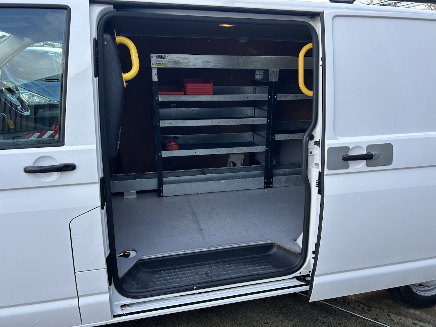 Used Volkswagen Transporter 2019 for sale - 77023166: Photo 8