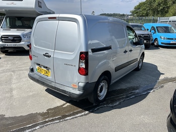Used Peugeot Partner 2017 for sale - 79271632: Photo