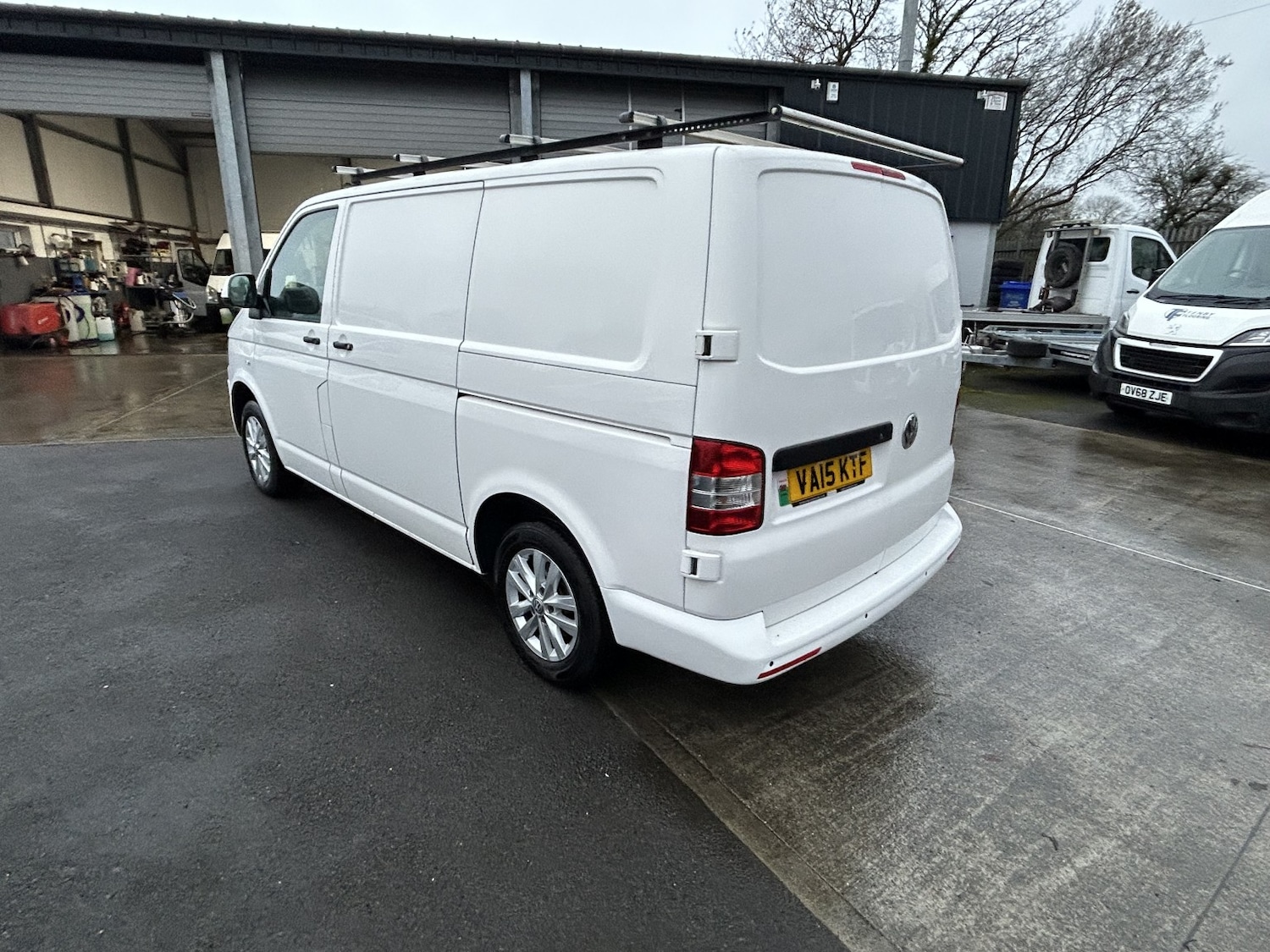 Used Volkswagen Transporter 2015 for sale - 76734809: Photo 3