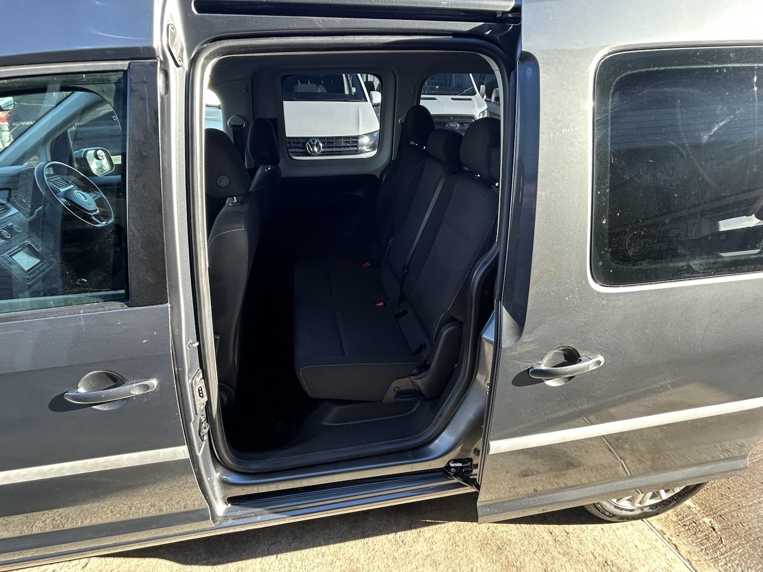 Used Volkswagen Caddy Maxi Life 2018 for sale - 77501518: Photo 8