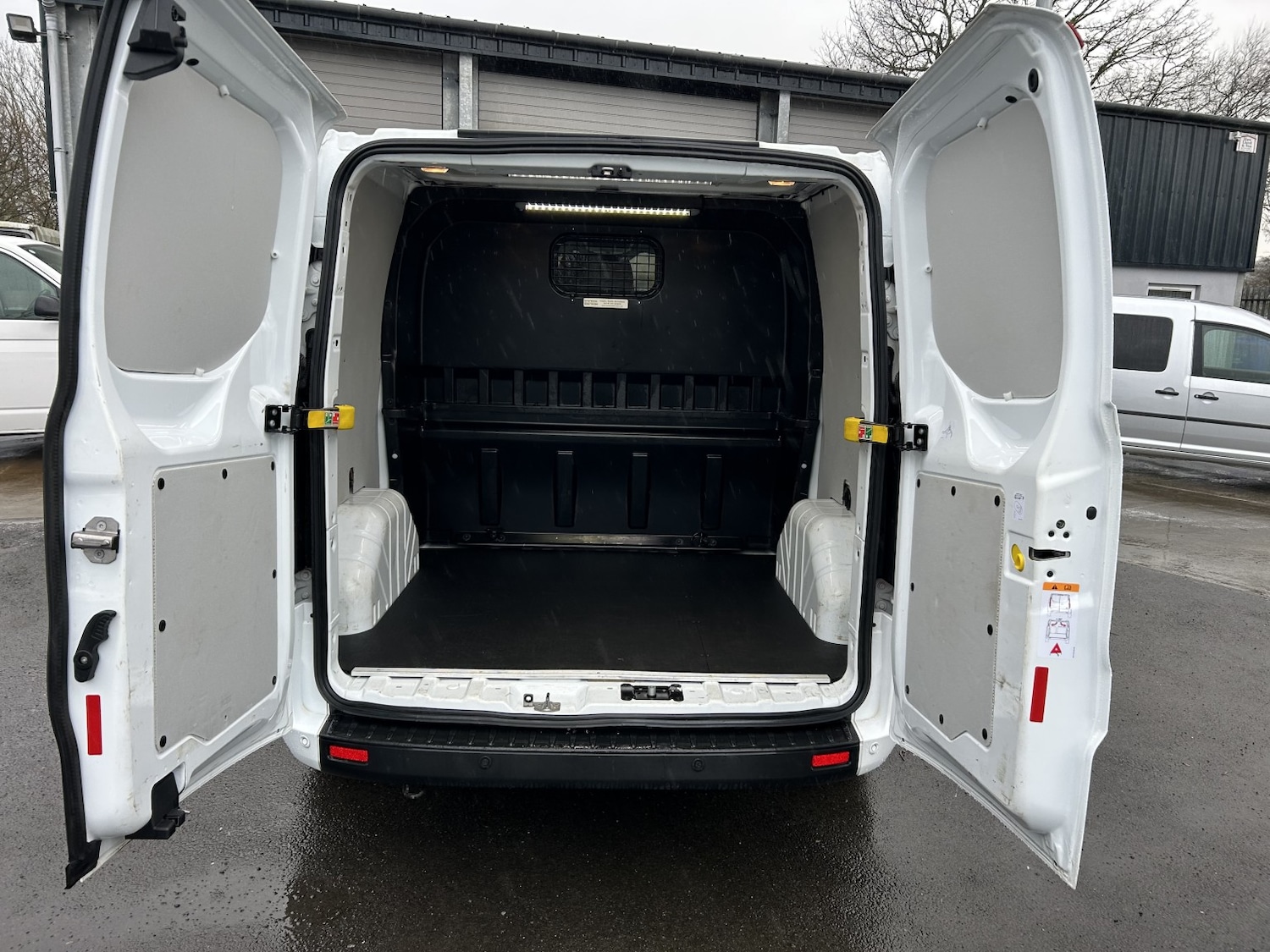 Used Ford Transit Custom 2022 for sale - 77319832: Photo 7