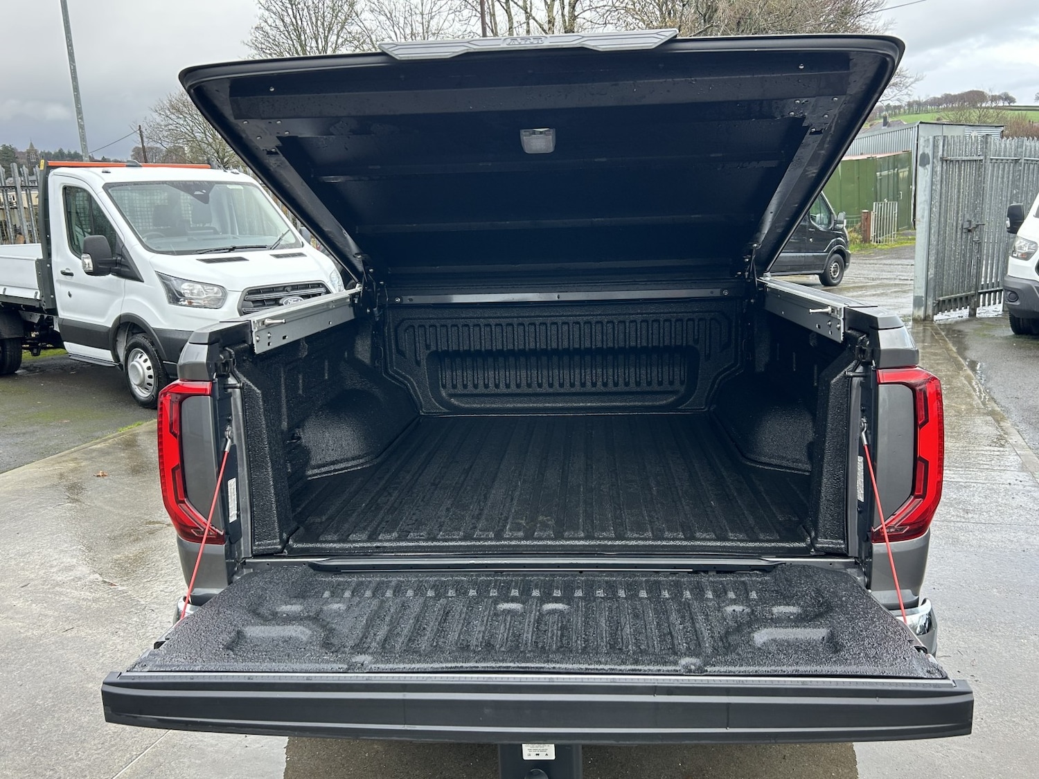 Used Volkswagen Amarok 2024 for sale - 76853504: Photo 7