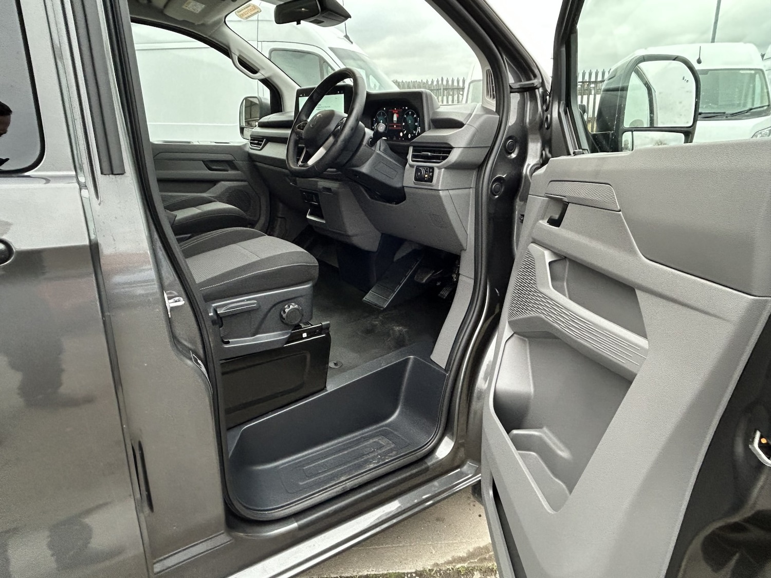 Used Volkswagen Transporter 2025 for sale - 77789314: Photo 12