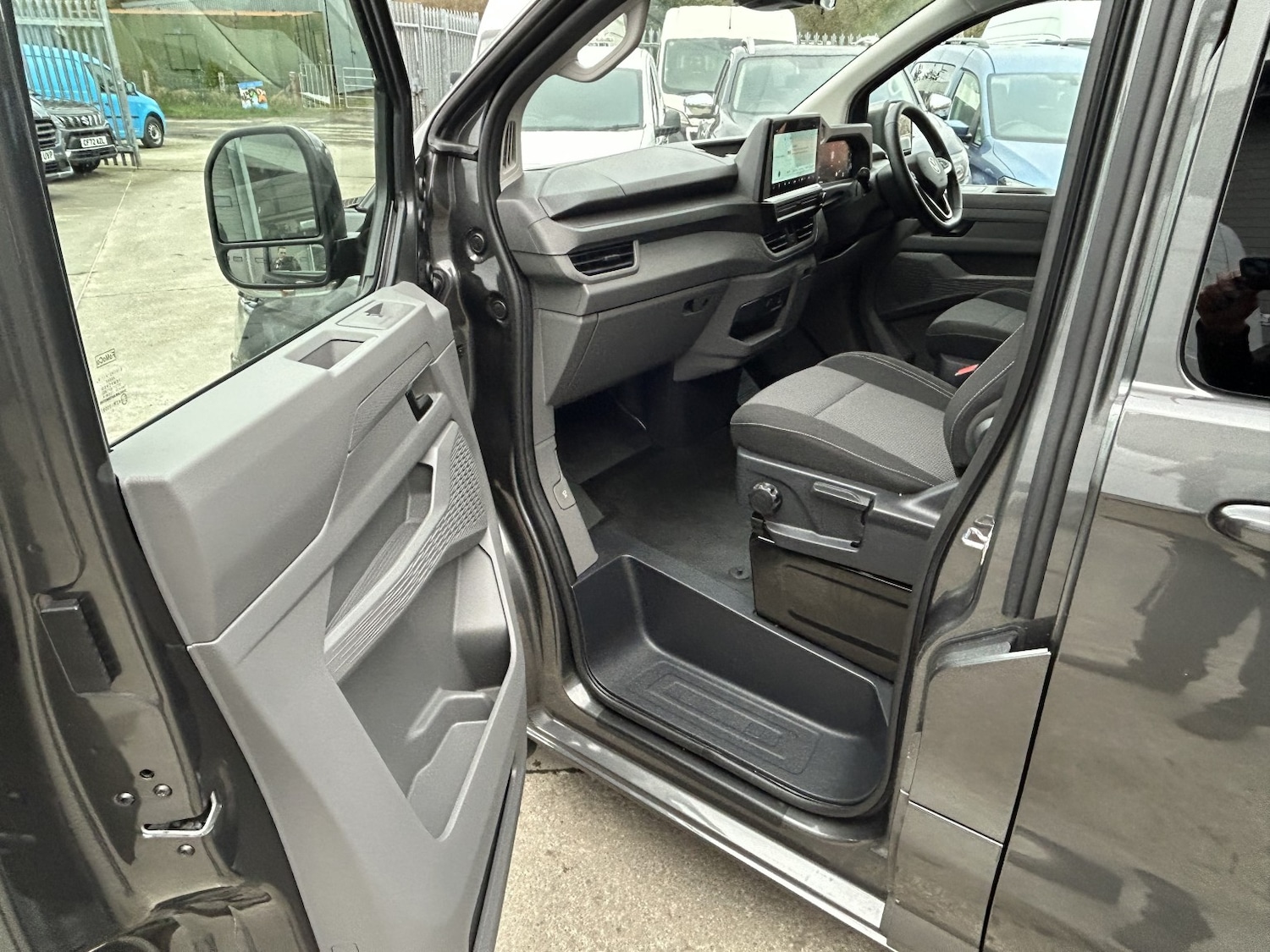 Used Volkswagen Transporter 2025 for sale - 77789314: Photo 9