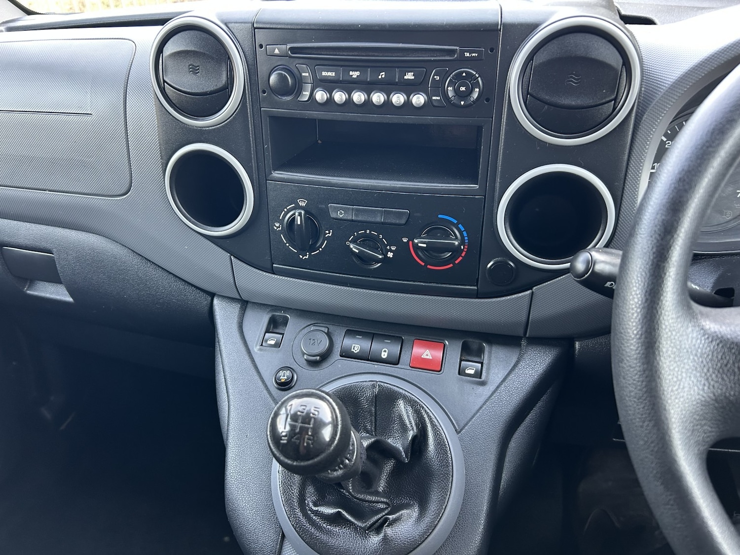 Used Peugeot Partner 2018 for sale - 77962022: Photo 12