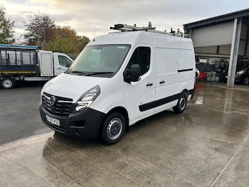 Vauxhall - Movano