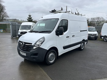 Vauxhall Movano feature image