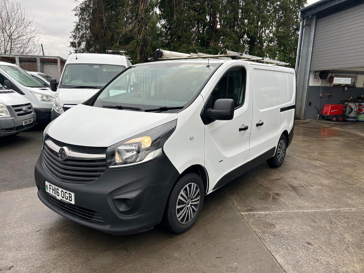 Used Vauxhall Vivaro 2016 for sale - 76205660: Photo 1