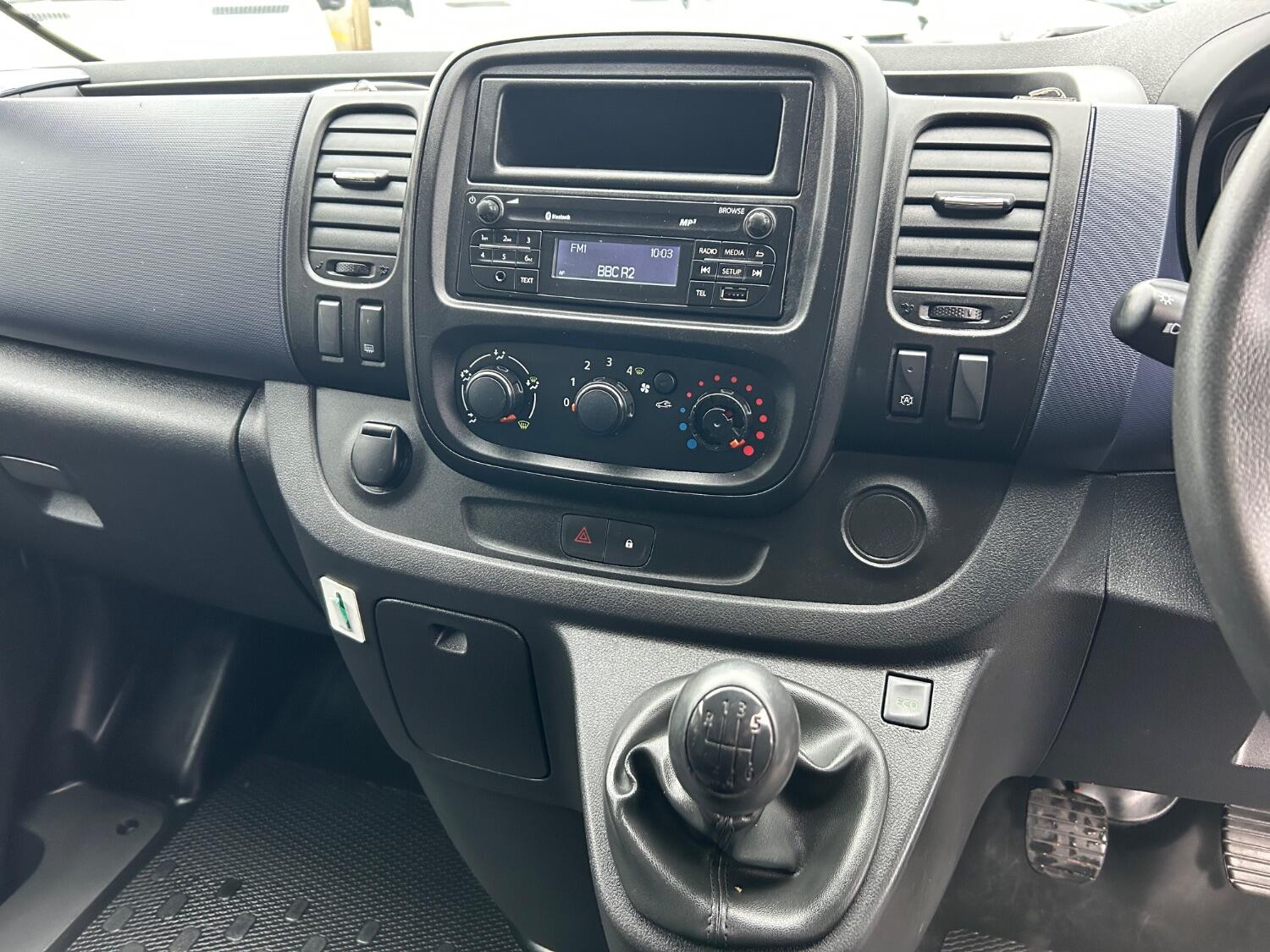 Used Vauxhall Vivaro 2016 for sale - 76205660: Photo 12