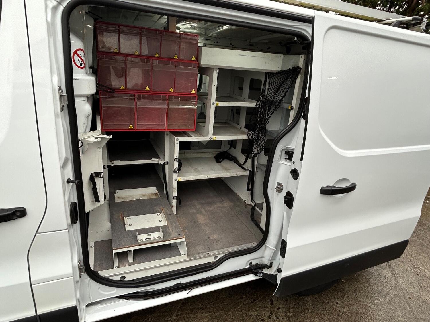 Used Vauxhall Vivaro 2016 for sale - 76205660: Photo 8