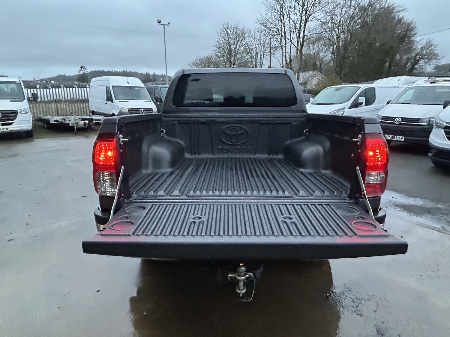 Used Toyota Hilux 2023 for sale - 77023169: Photo 5