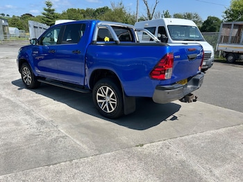Used Toyota Hilux 2019 for sale - 75168115: Photo