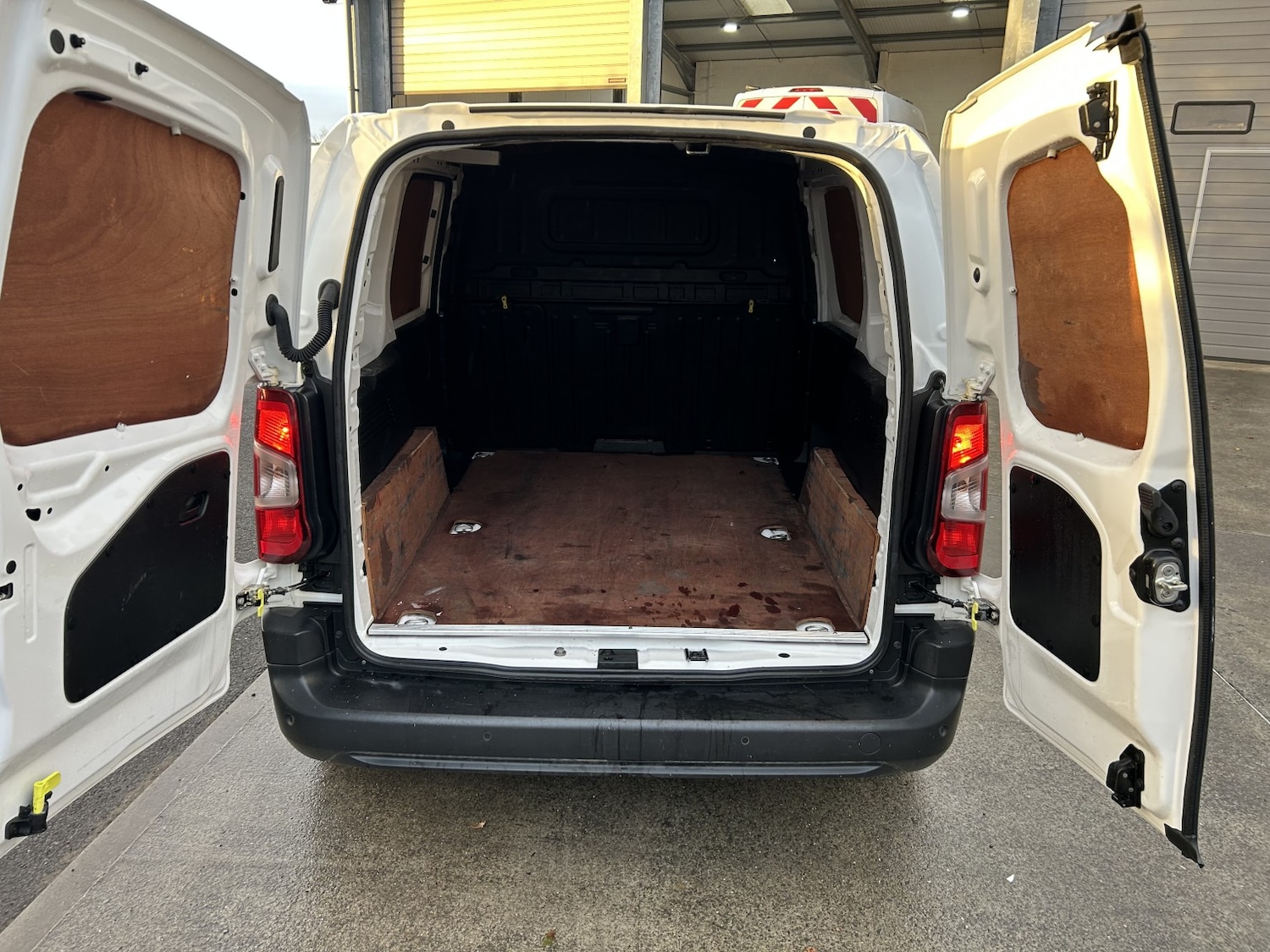 Used Citroen Berlingo 2021 for sale - 76347119: Photo 7