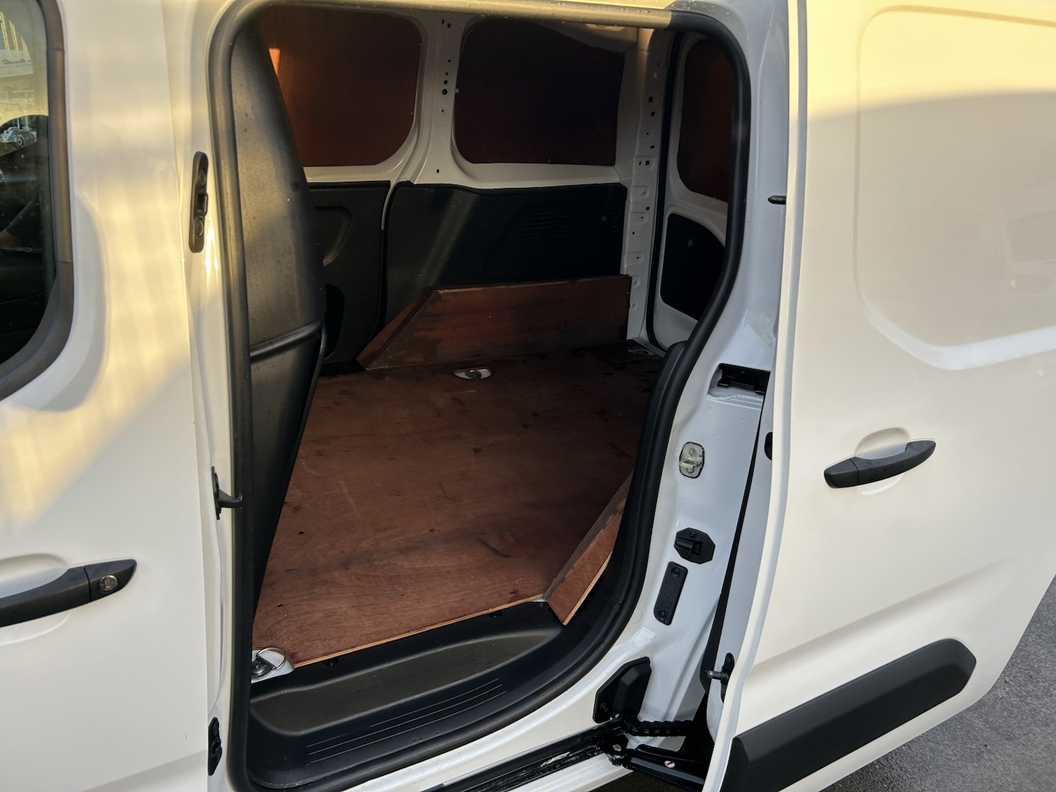 Used Citroen Berlingo 2021 for sale - 76347119: Photo 8