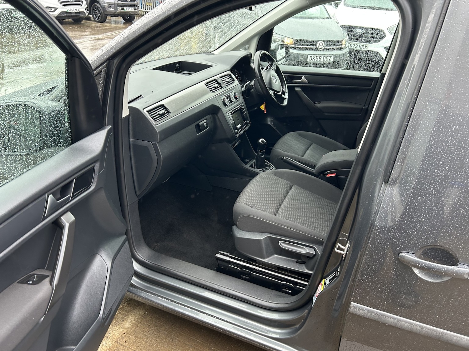 Used Volkswagen Caddy Maxi Life 2019 for sale - 77319831: Photo 9