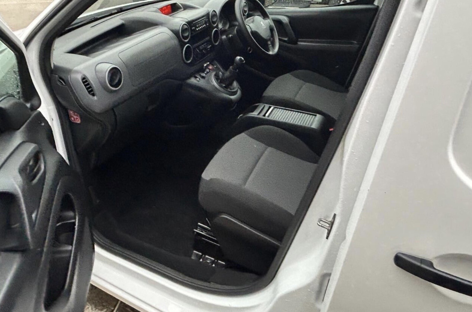 Used Peugeot Partner 2017 for sale - 77398399: Photo 10