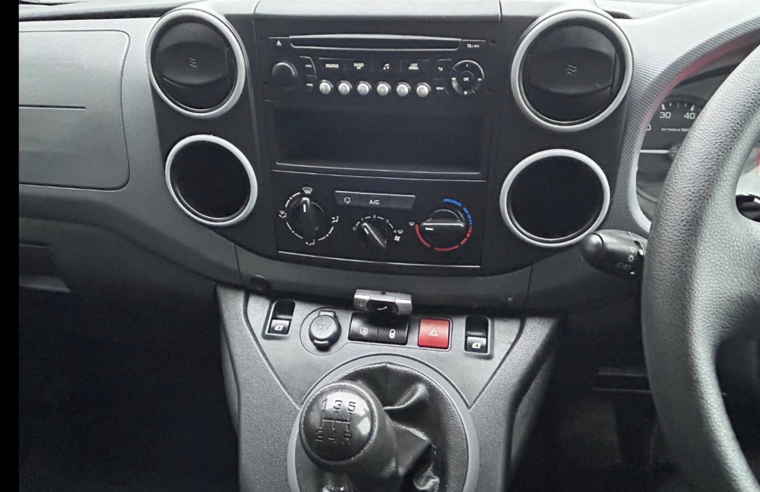 Used Peugeot Partner 2017 for sale - 77398399: Photo 12