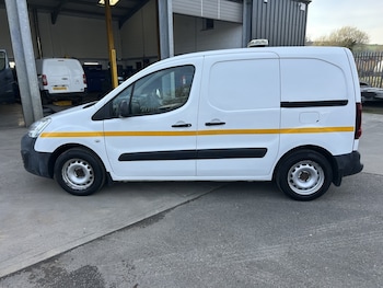 Used Peugeot Partner 2018 for sale - 78304827: Photo