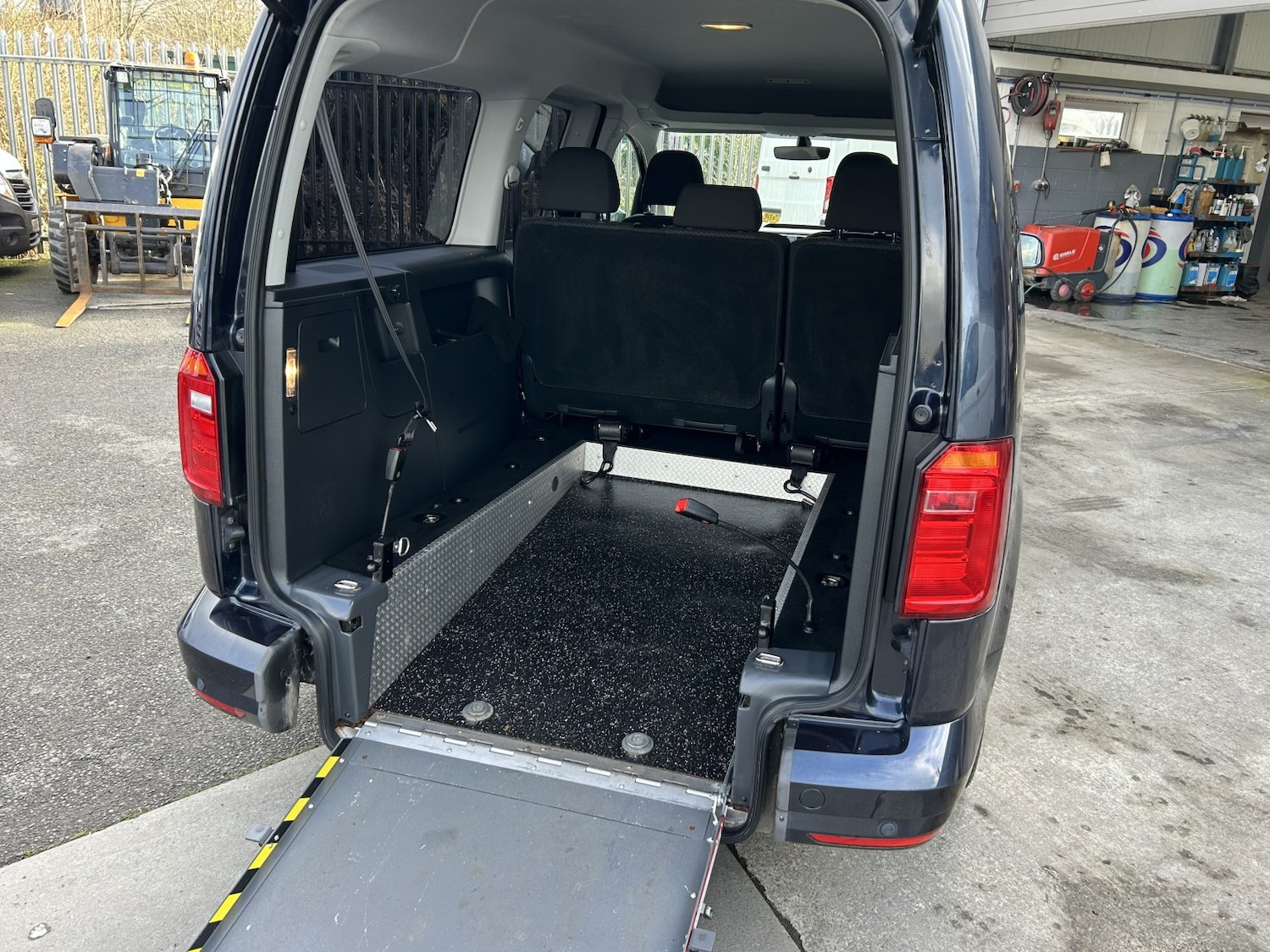 Used Volkswagen Caddy Maxi Life 2018 for sale - 77541686: Photo 12