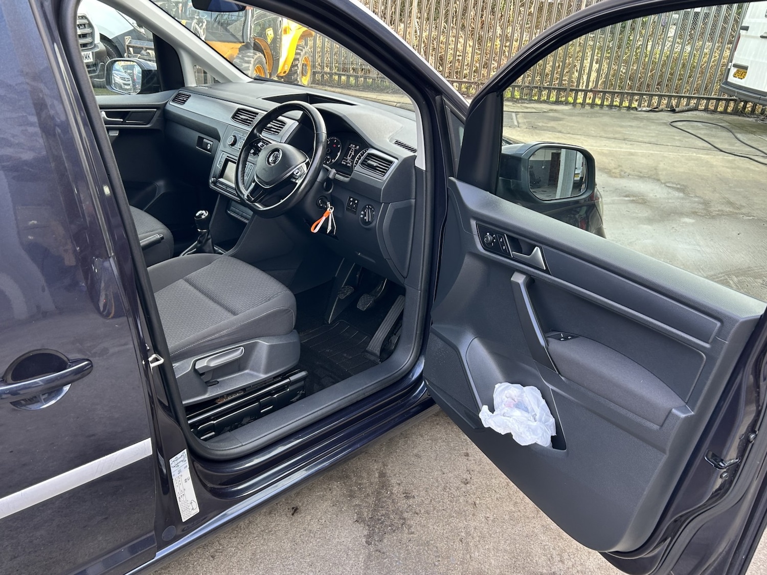 Used Volkswagen Caddy Maxi Life 2018 for sale - 77541686: Photo 14