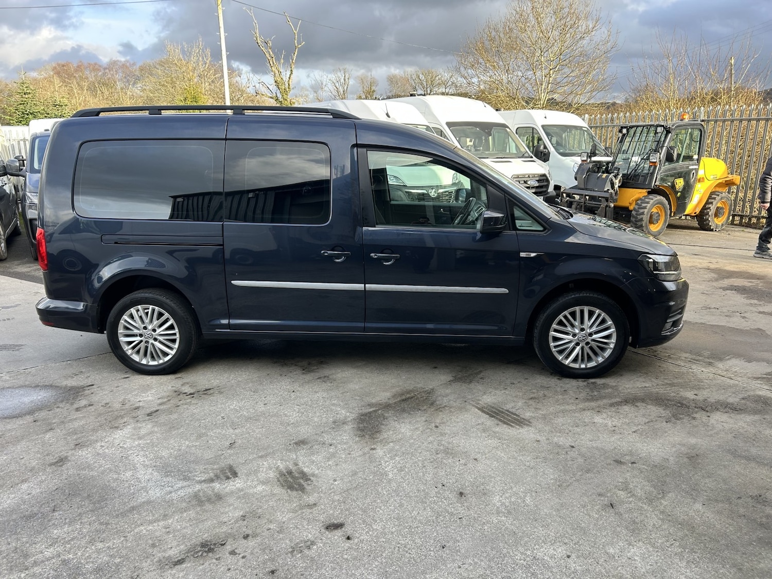 Used Volkswagen Caddy Maxi Life 2018 for sale - 77541686: Photo 5