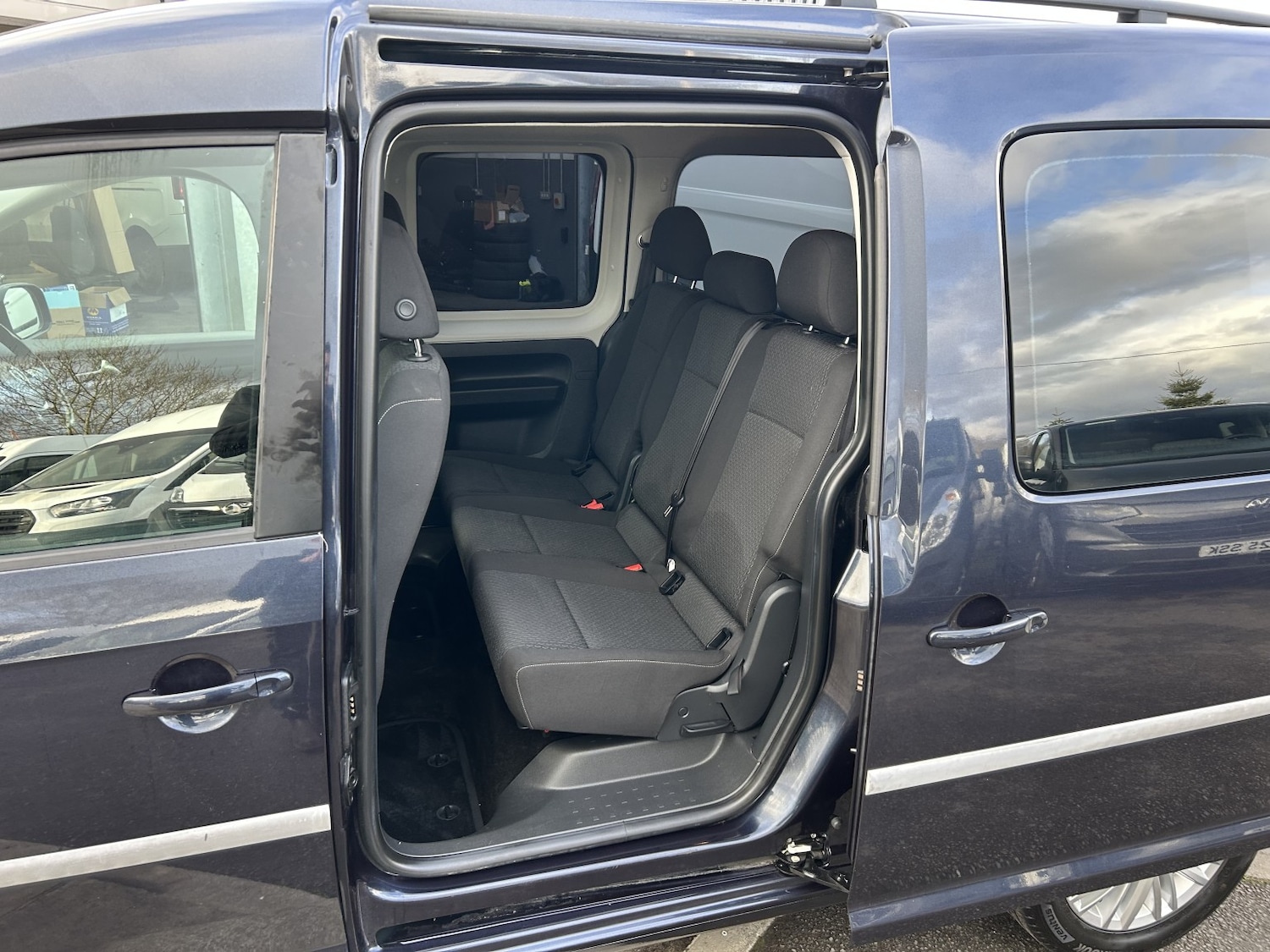 Used Volkswagen Caddy Maxi Life 2018 for sale - 77541686: Photo 8