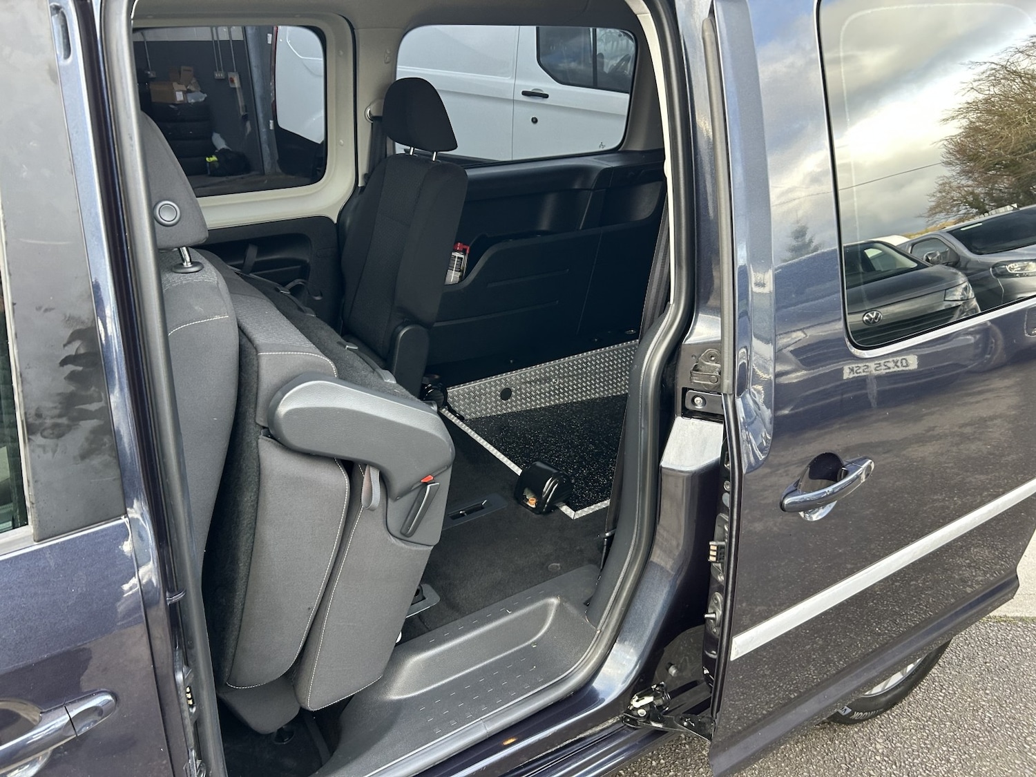 Used Volkswagen Caddy Maxi Life 2018 for sale - 77541686: Photo 9