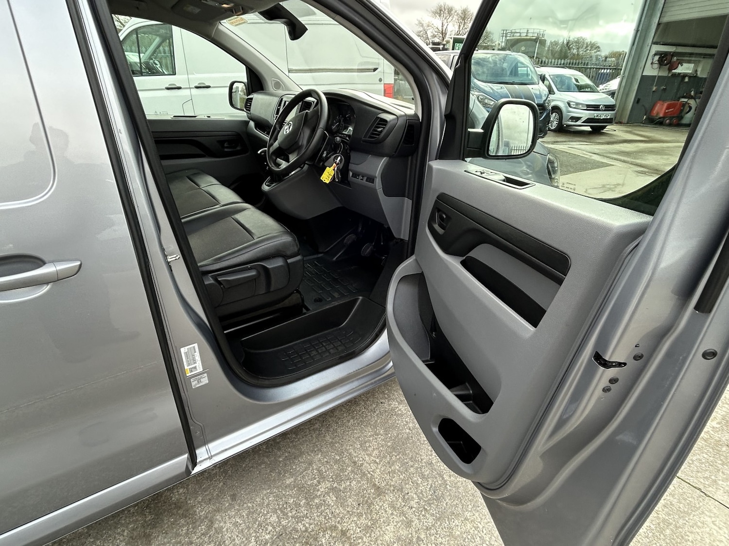 Used Vauxhall Vivaro 2022 for sale - 77687657: Photo 11