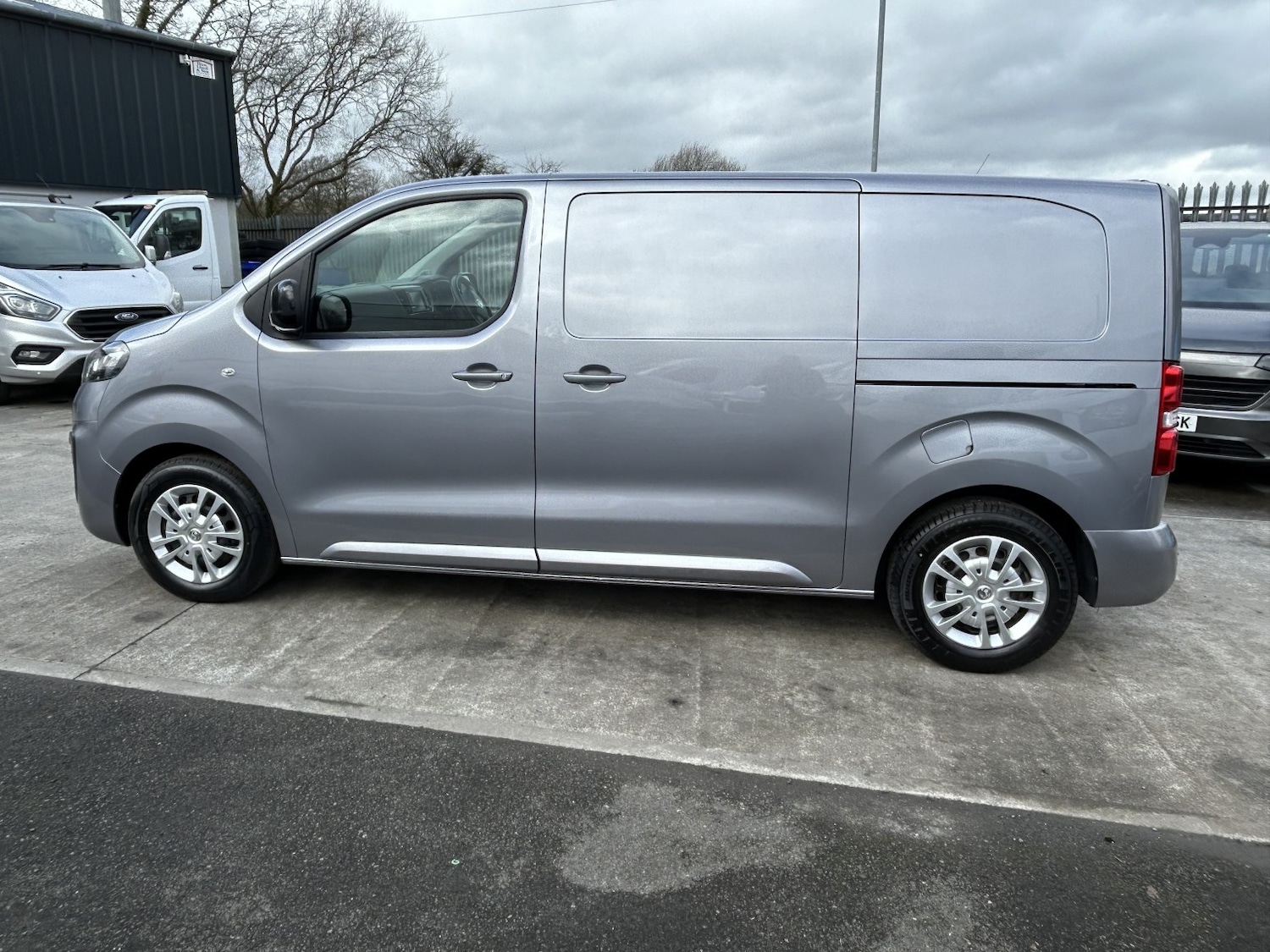 Used Vauxhall Vivaro 2022 for sale - 77687657: Photo 2