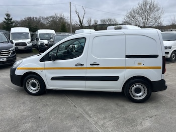 Used Peugeot Partner 2018 for sale - 77789303: Photo