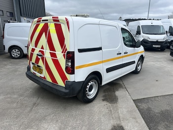 Used Peugeot Partner 2018 for sale - 77789303: Photo