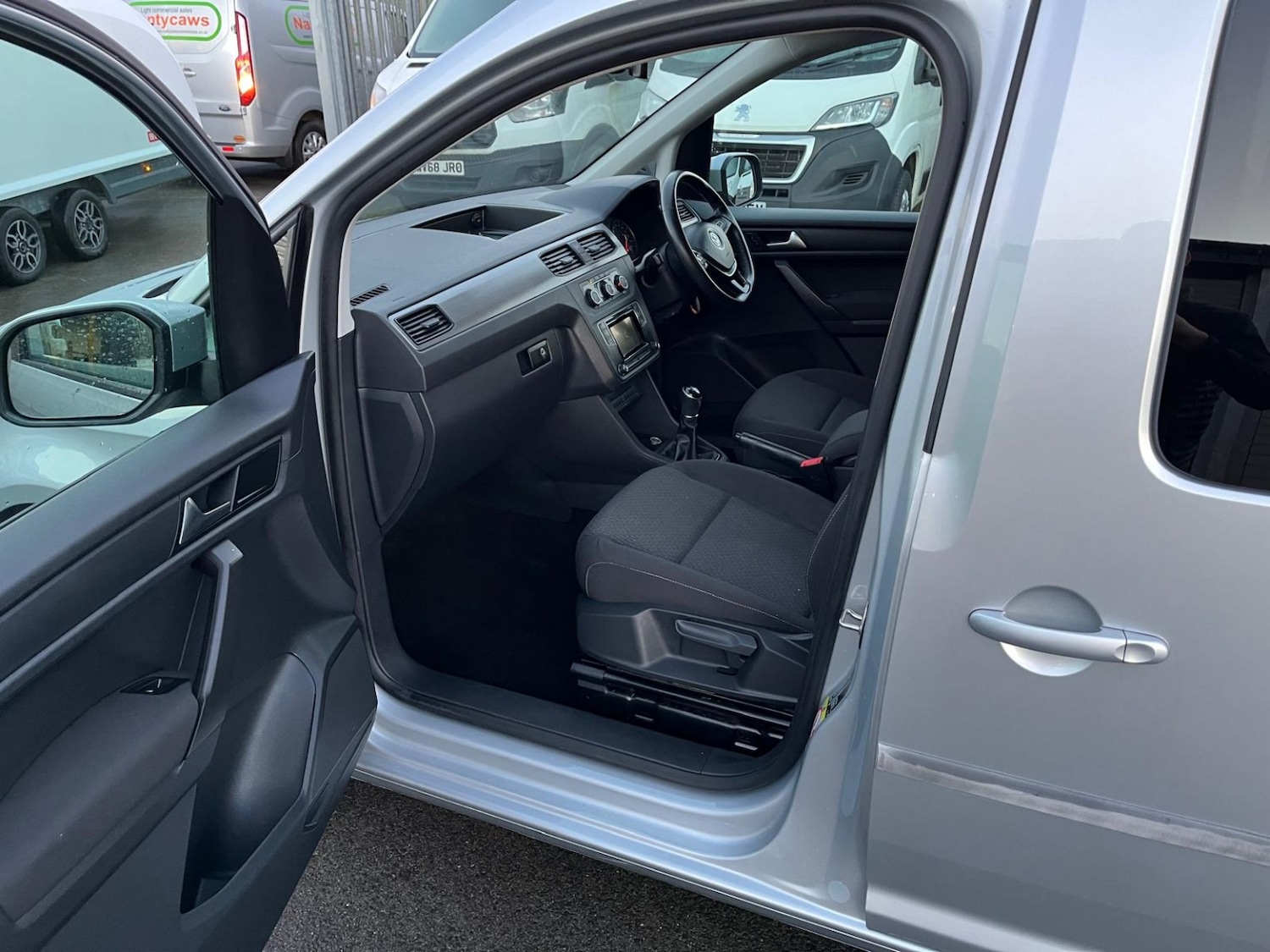 Used Volkswagen Caddy Maxi 2018 for sale - 76979533: Photo 10